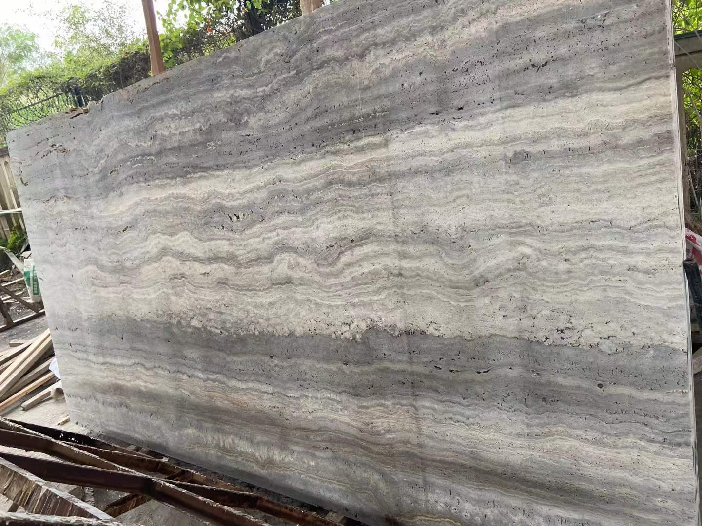 Gray travertine.jpg